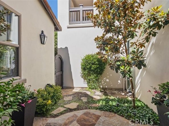 15 Long View Road, Laguna Hills CA 92679
