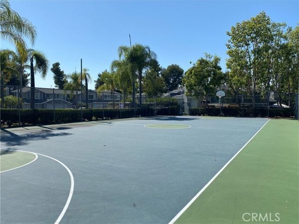 22248 Summit Hill Drive 8, Lake Forest (el Toro) CA 92630