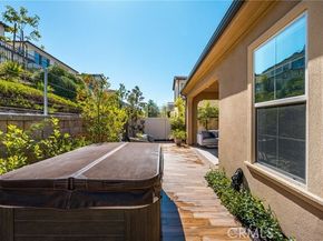 1767 Canyon Oaks Lane, Lake Forest (el Toro) CA 92610