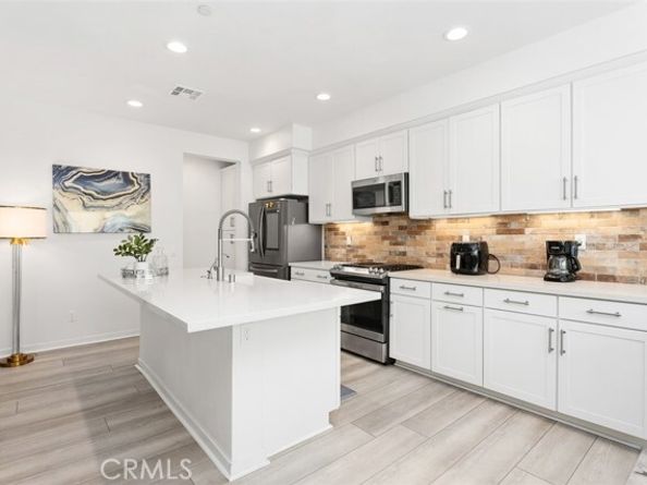 704 Dusky Creek, Lake Forest (el Toro) CA 92610