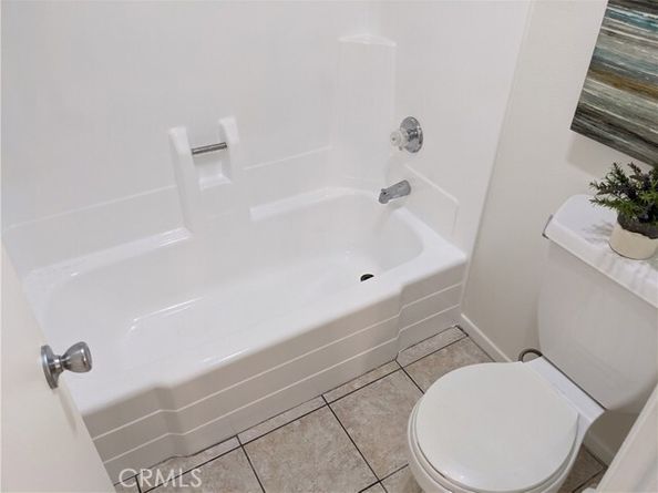 23224 Orange Avenue 5, Lake Forest (el Toro) CA 92630