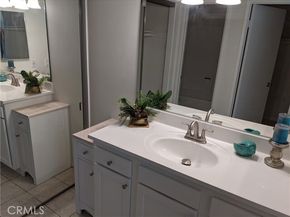 23224 Orange Avenue 5, Lake Forest (el Toro) CA 92630