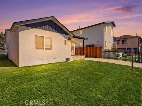 817 W 79th, Los Angeles CA 90044
