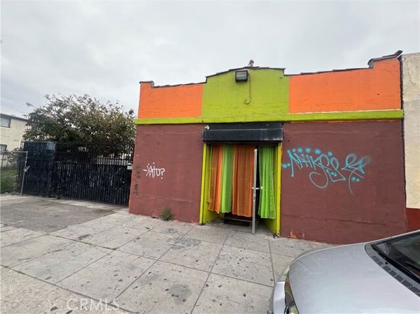 8310 S Broadway, Los Angeles CA 90003
