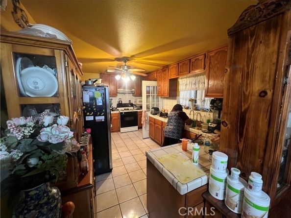 8310 S Broadway, Los Angeles CA 90003