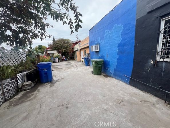 8310 S Broadway, Los Angeles CA 90003