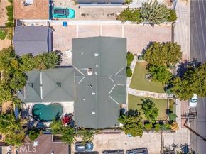 7549 Variel Avenue, Canoga Park (los Angeles) CA 91303