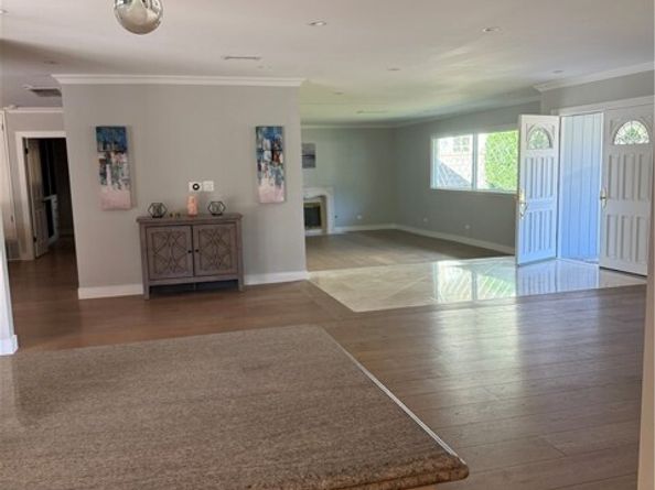 19530 Tuba Street, Northridge (los Angeles) CA 91326
