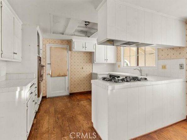 2525 N. Pacific Avenue, Santa Ana CA 92706