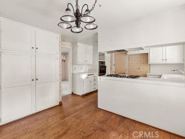 2525 N. Pacific Avenue, Santa Ana CA 92706