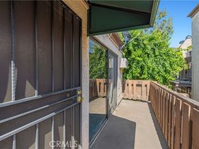 17900 Sherman Way 416, Reseda (los Angeles) CA 91335