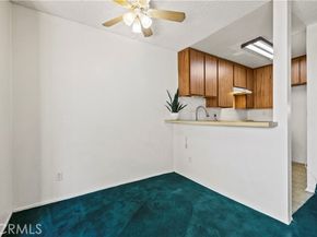 17900 Sherman Way 416, Reseda (los Angeles) CA 91335