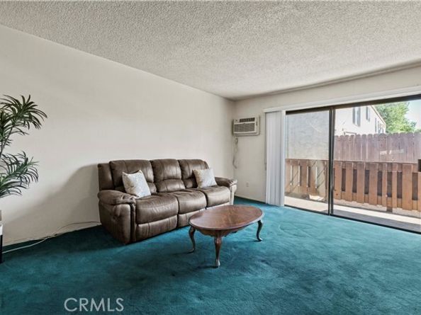 17900 Sherman Way 416, Reseda (los Angeles) CA 91335