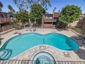 17900 Sherman Way 416, Reseda (los Angeles) CA 91335