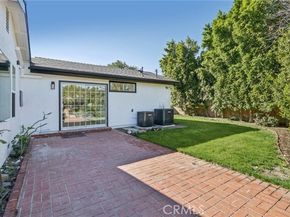 10007 Debra Avenue, Granada Hills (los Angeles) CA 91343