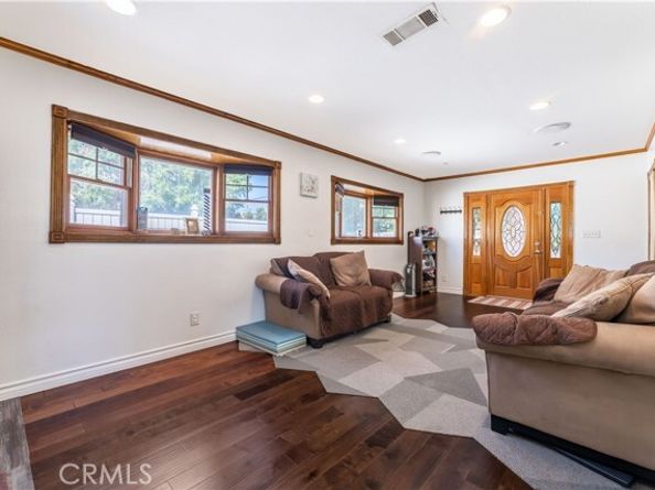 11203 Sheldon Street, Sun Valley (los Angeles) CA 91352