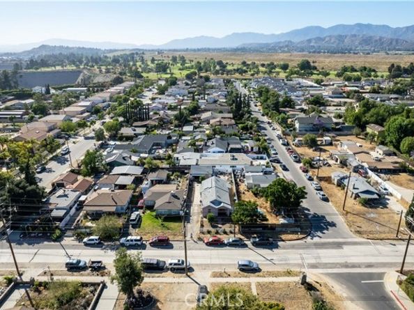 11203 Sheldon Street, Sun Valley (los Angeles) CA 91352