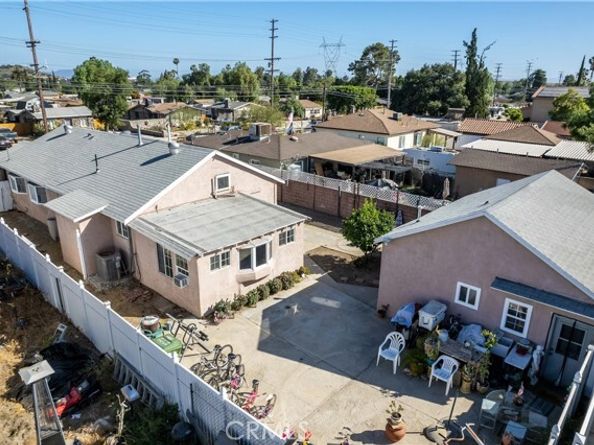 11203 Sheldon Street, Sun Valley (los Angeles) CA 91352