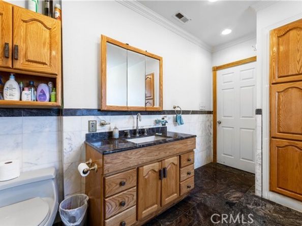 11203 Sheldon Street, Sun Valley (los Angeles) CA 91352