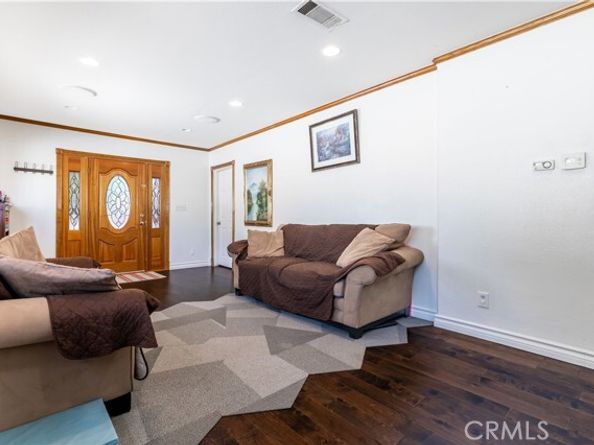 11203 Sheldon Street, Sun Valley (los Angeles) CA 91352