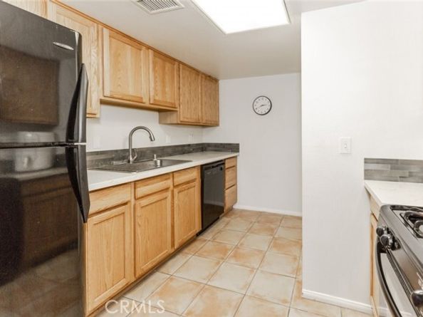 11124 Burbank Boulevard 101, North Hollywood (los Angeles) CA 91601