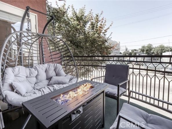 11124 Burbank Boulevard 101, North Hollywood (los Angeles) CA 91601