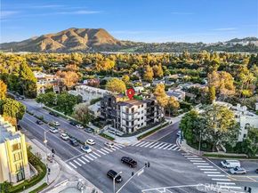 10352 Riverside Drive 203A, Toluca Lake (los Angeles) CA 91602