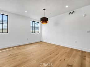 10352 Riverside Drive 203A, Toluca Lake (los Angeles) CA 91602