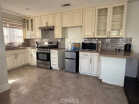1183 Wisconsin, Pomona CA 91768