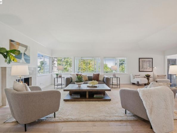 6427 Ascot Dr, Oakland CA 94611