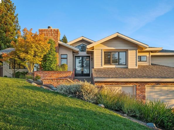 1920 Joseph Dr, Moraga CA 94556