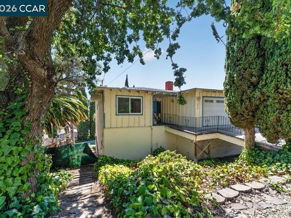 2210 Orange St, Martinez CA 94553