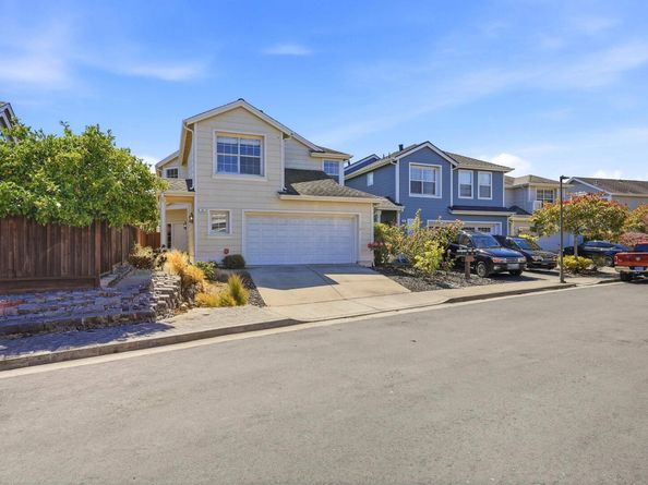 24 Southwind Cir, Richmond CA 94804