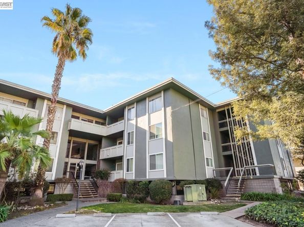 1458 Hudson Street 107, Redwood City CA 94523