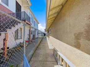 403-405 105th Ave, Oakland CA 94603