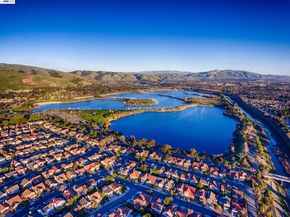 35621 Beeching Ln, Fremont CA 94536