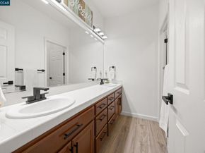 911 Autumn Oak Cir, Concord CA 94521