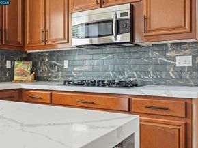 911 Autumn Oak Cir, Concord CA 94521