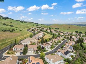 911 Autumn Oak Cir, Concord CA 94521