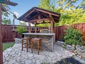 3983 Inverness Cmn, Livermore CA 94551