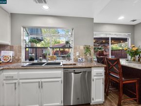 3983 Inverness Cmn, Livermore CA 94551