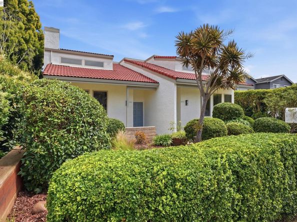 2011 Dolphin Dr, Aptos CA 95003