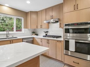 1 Woodcrest Cir, Oakland CA 94602