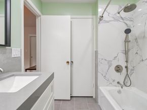1 Woodcrest Cir, Oakland CA 94602