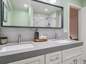 1 Woodcrest Cir, Oakland CA 94602