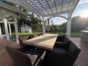 275 Deerfield Dr, Moraga CA 94556