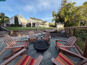 275 Deerfield Dr, Moraga CA 94556