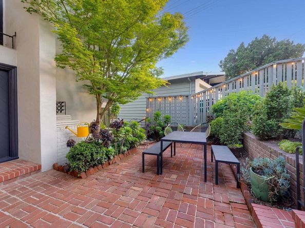 6048 Chelton Dr, Oakland CA 94611