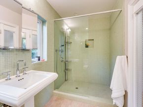 6048 Chelton Dr, Oakland CA 94611