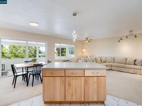 1909 Skycrest Dr 5, Walnut Creek CA 94595